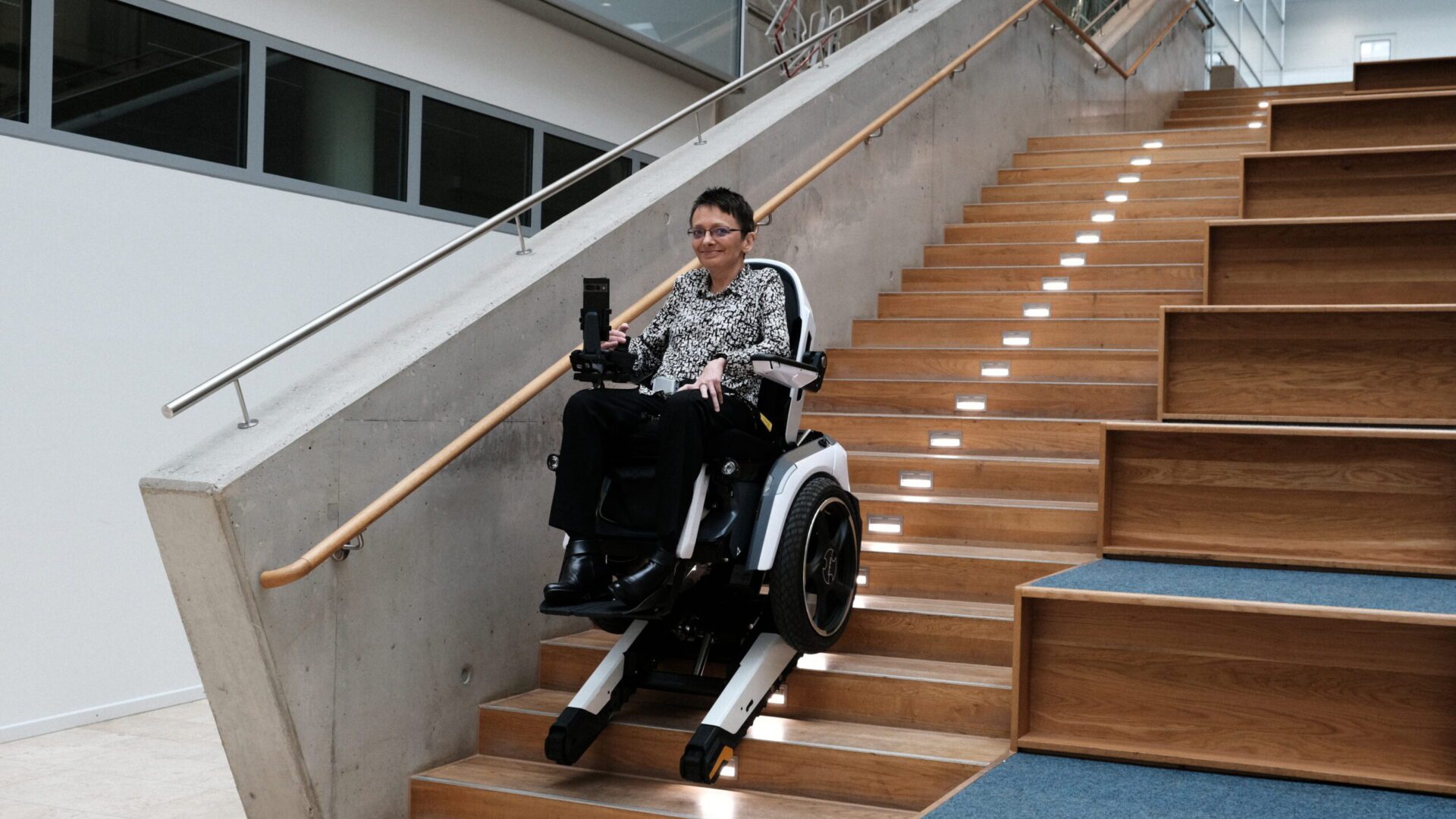Elektrischer Treppensteiger Rollstuhl in der Anwendung